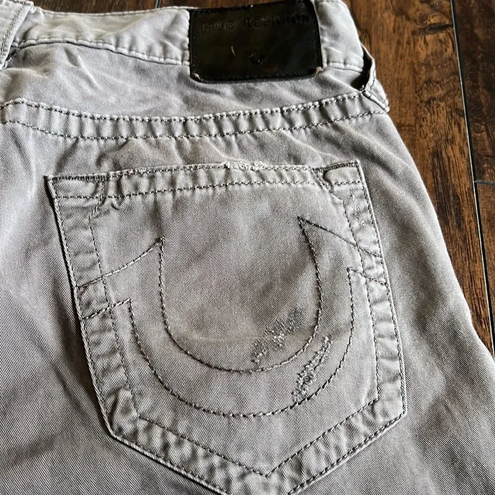 true religion Geno relaxed slim distressed pants size 33 by 32 in GUC light grey